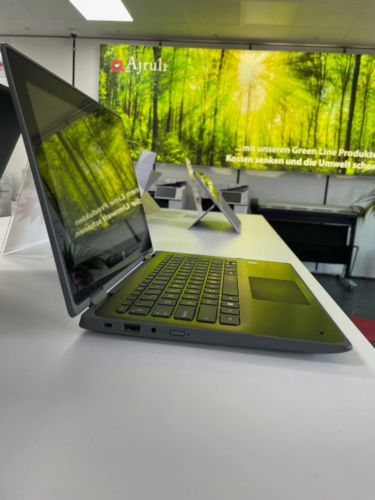 hp-probook-11-g5-front-sideview-1